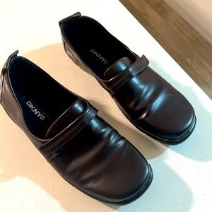 DKNY Brown leather loafers 8.5